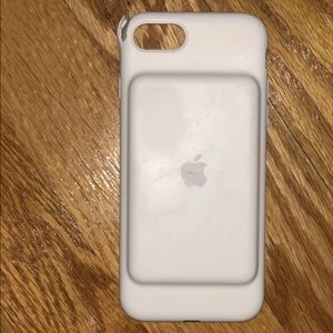WHITE IPHONE 7 APPLE CHARGING CASE